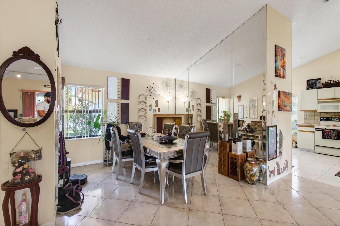 9303 Sun Pointe Dr Boynton Beach, FL 33437