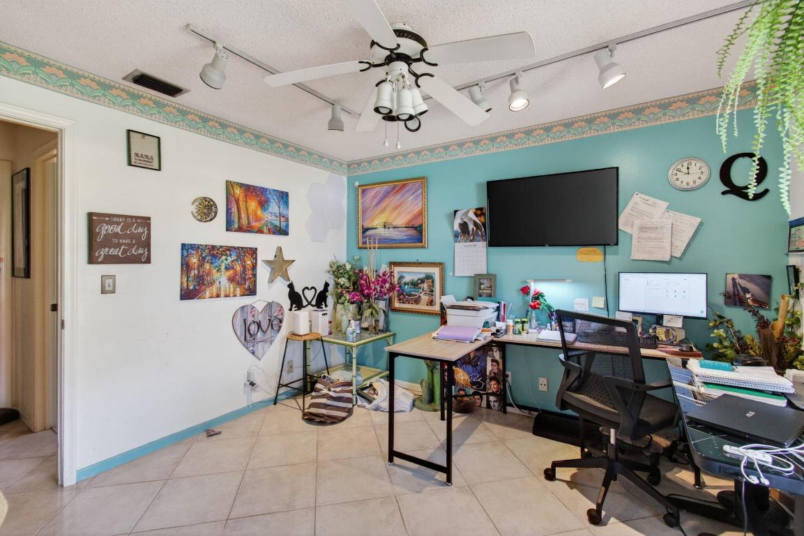 9303 Sun Pointe Dr Boynton Beach, FL 33437