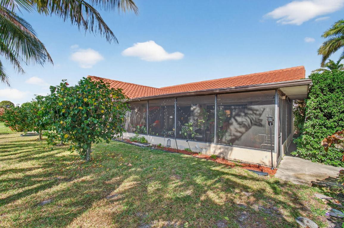 9303 Sun Pointe Dr Boynton Beach, FL 33437