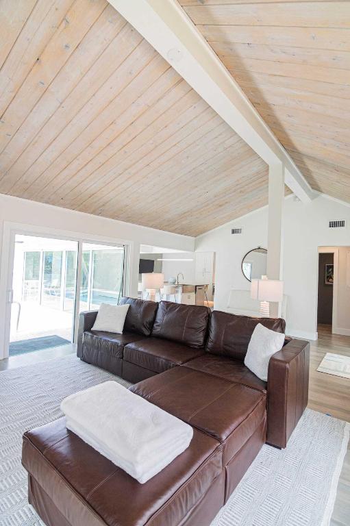 103 W Sandpiper Jupiter, FL 33477