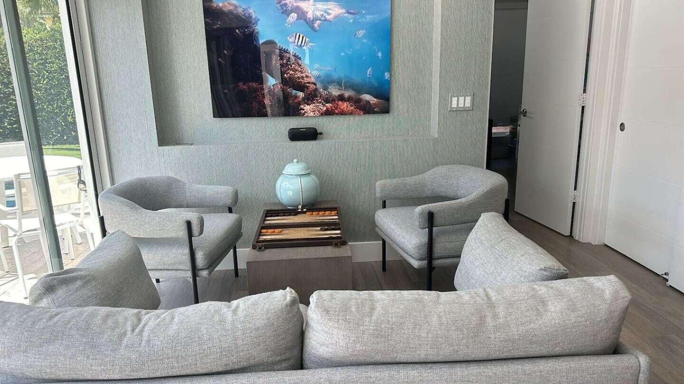 103 W Sandpiper Jupiter, FL 33477