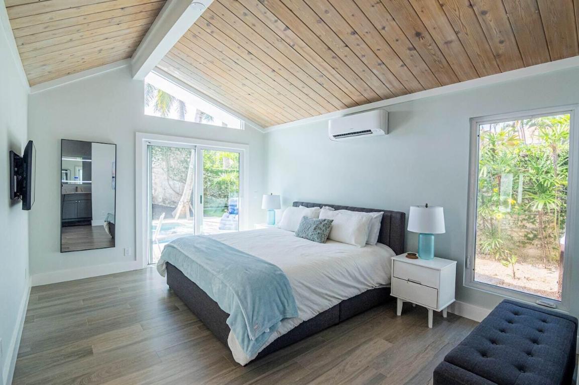 103 W Sandpiper Jupiter, FL 33477