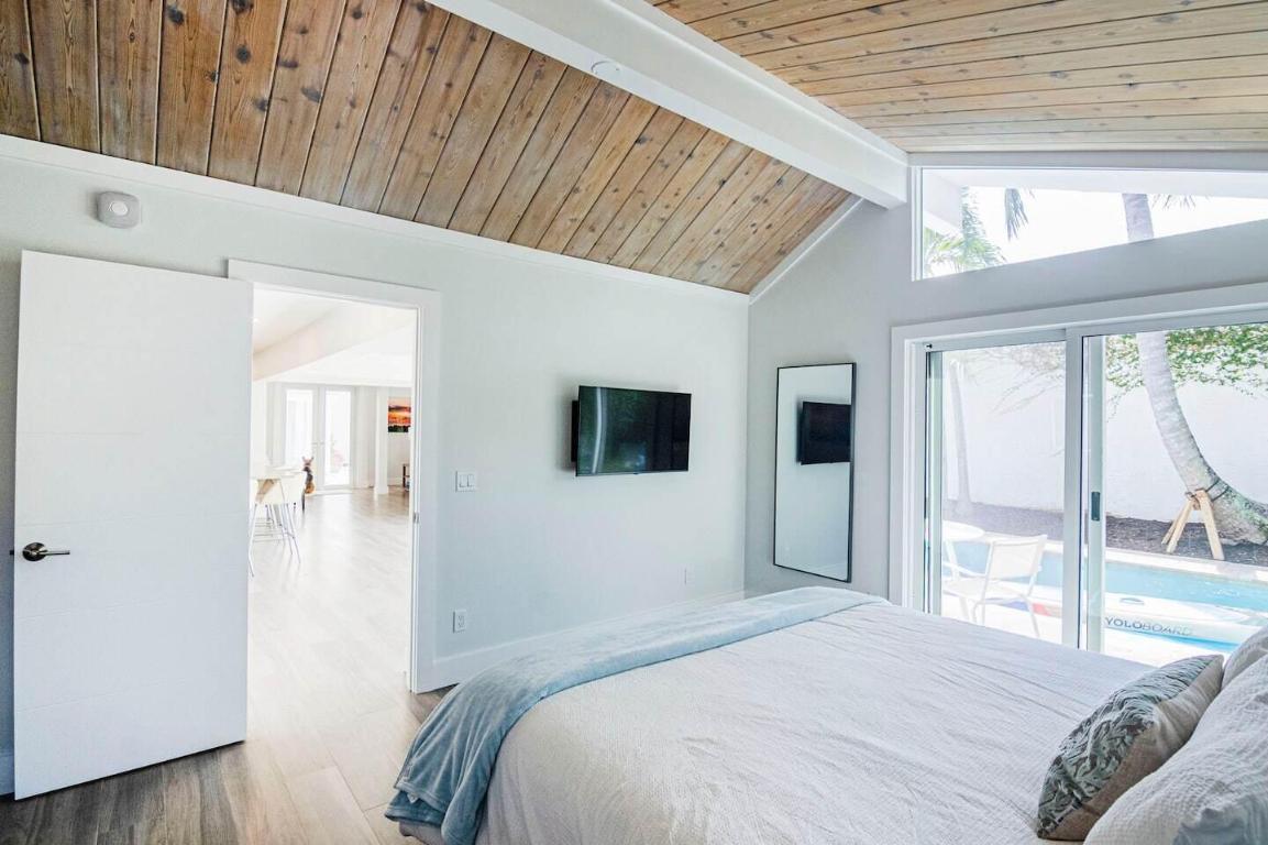 103 W Sandpiper Jupiter, FL 33477