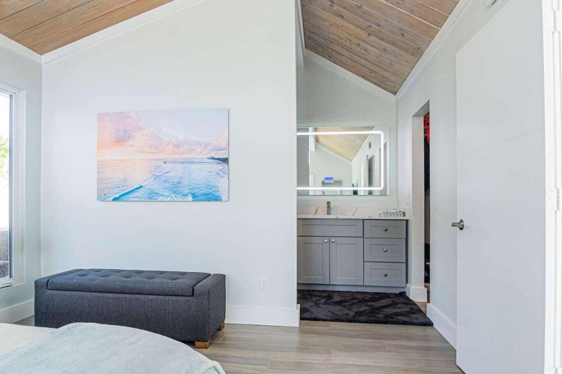 103 W Sandpiper Jupiter, FL 33477