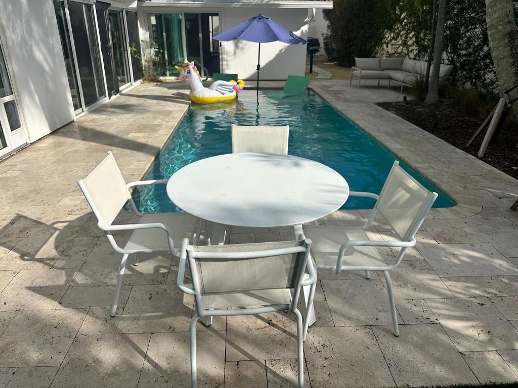 103 W Sandpiper Jupiter, FL 33477