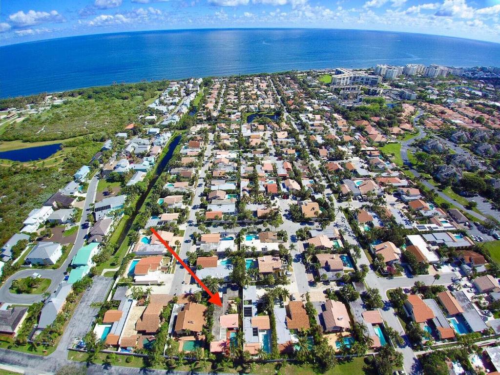 103 W Sandpiper Jupiter, FL 33477