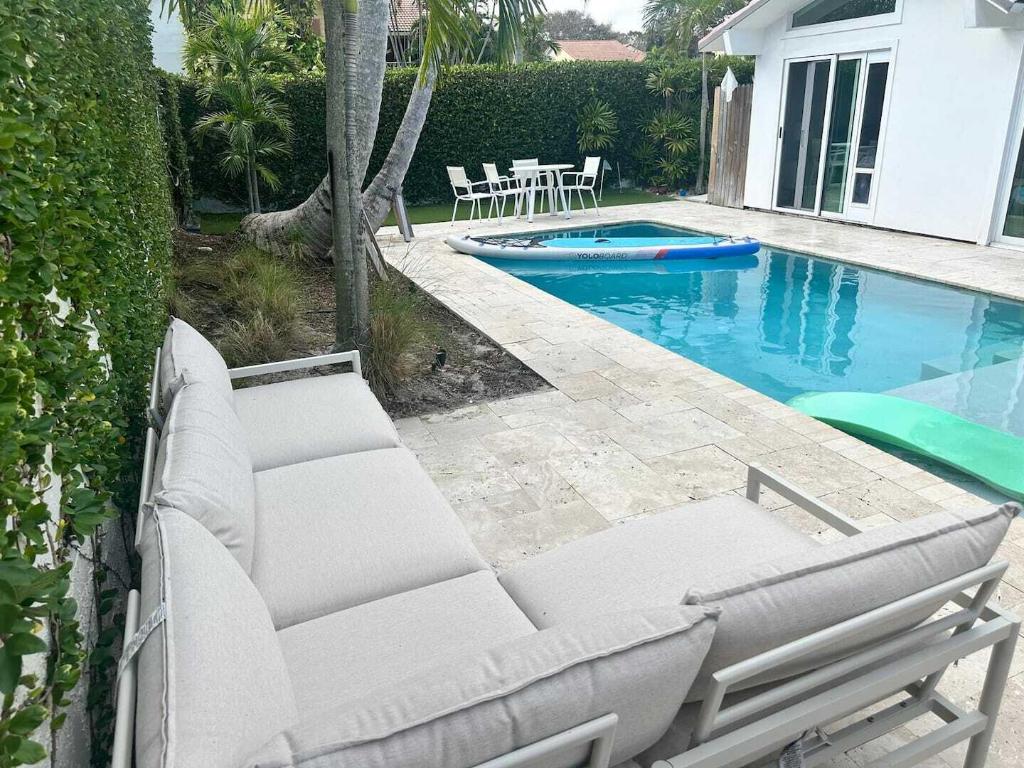 103 W Sandpiper Jupiter, FL 33477