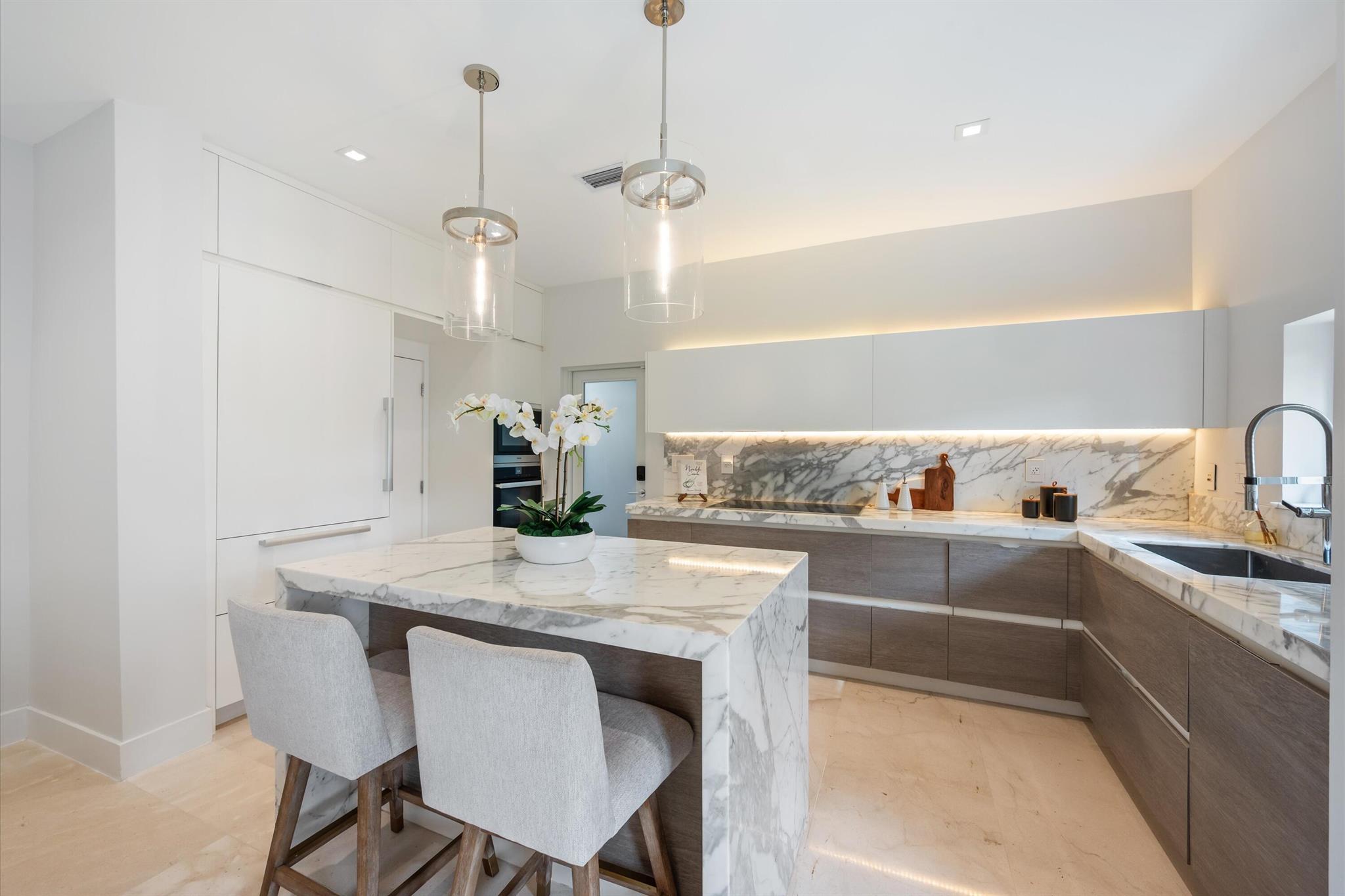 775 W 49th St Miami Beach, FL 33140