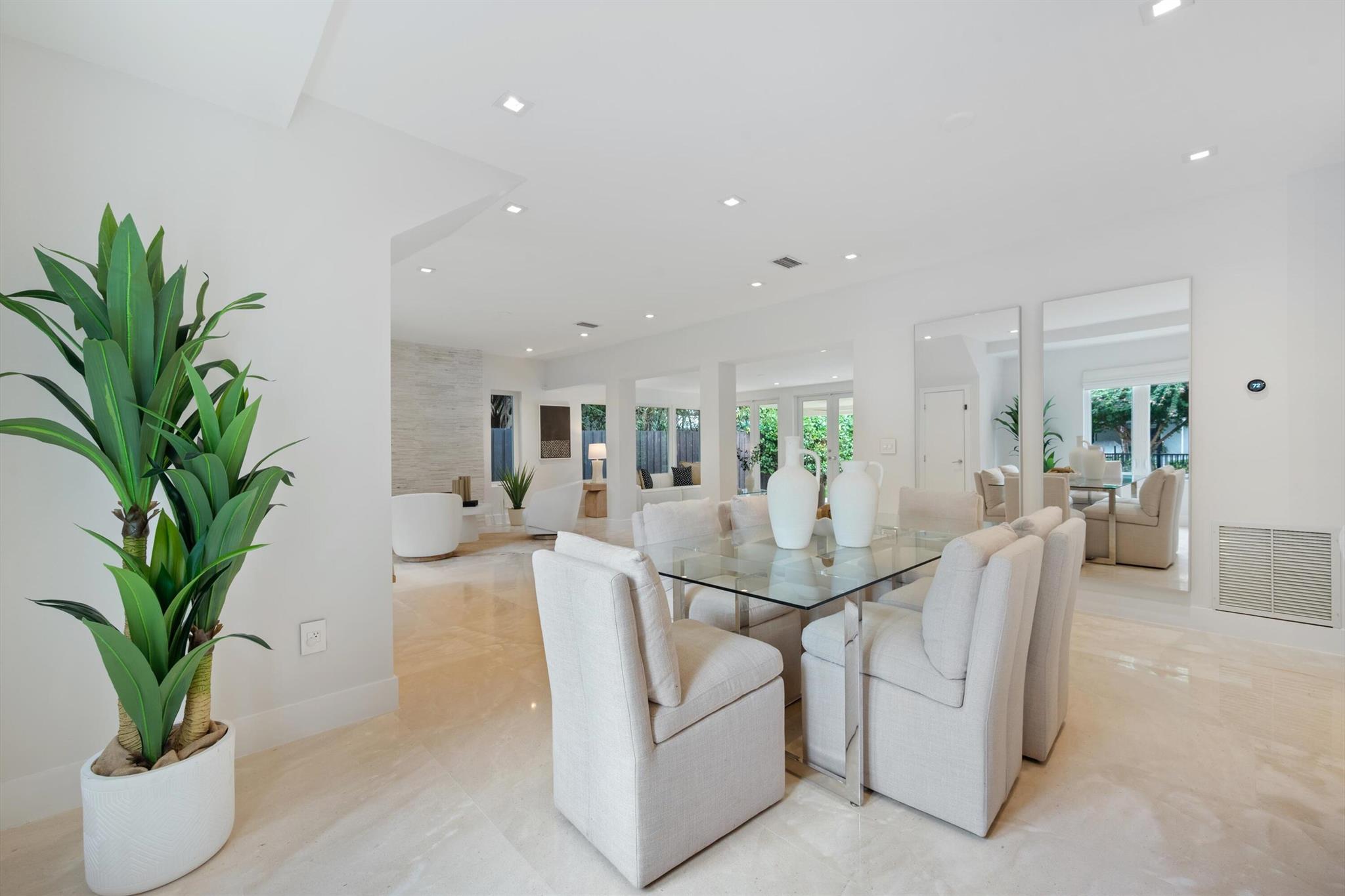 775 W 49th St Miami Beach, FL 33140