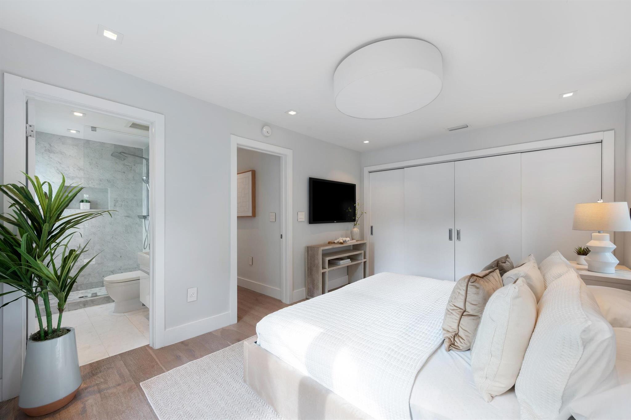 775 W 49th St Miami Beach, FL 33140