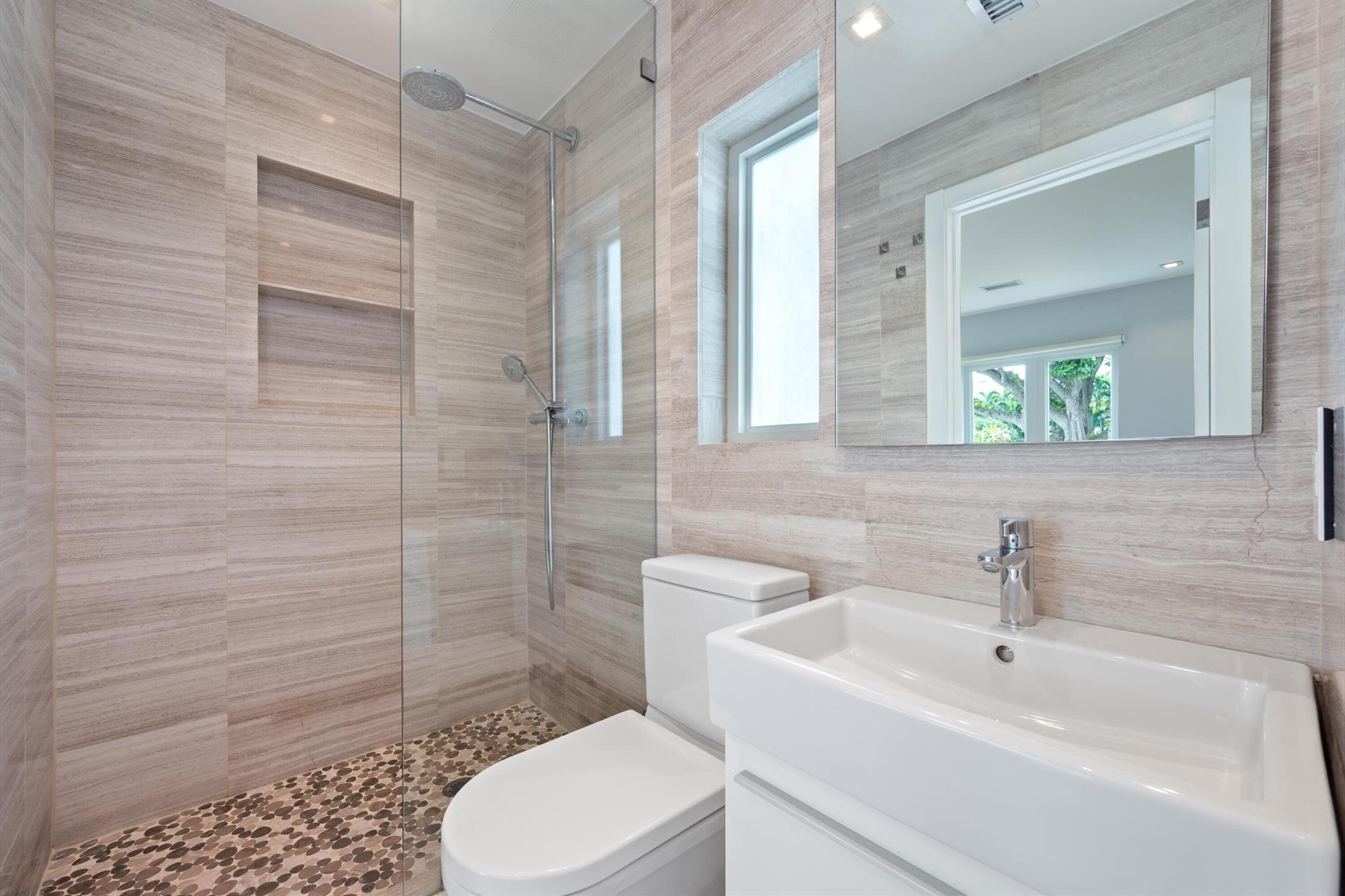 775 W 49th St Miami Beach, FL 33140