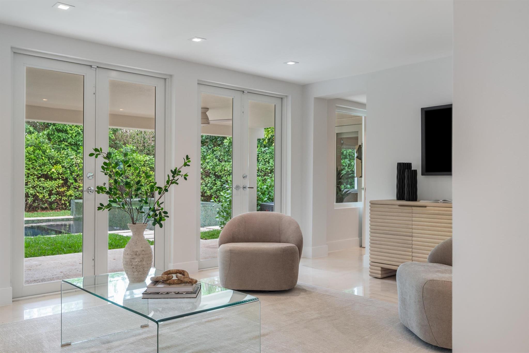 775 W 49th St Miami Beach, FL 33140