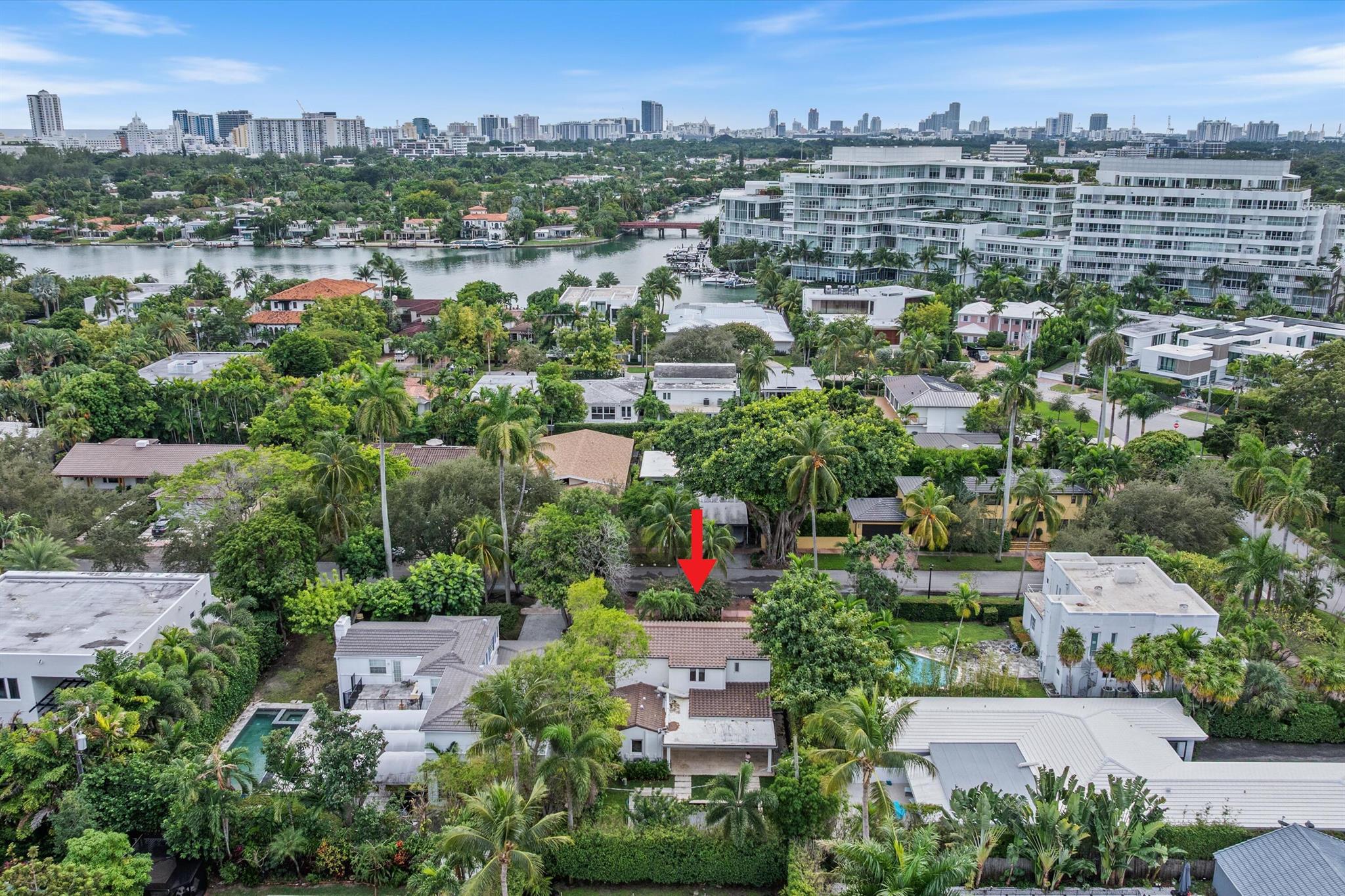 775 W 49th St Miami Beach, FL 33140