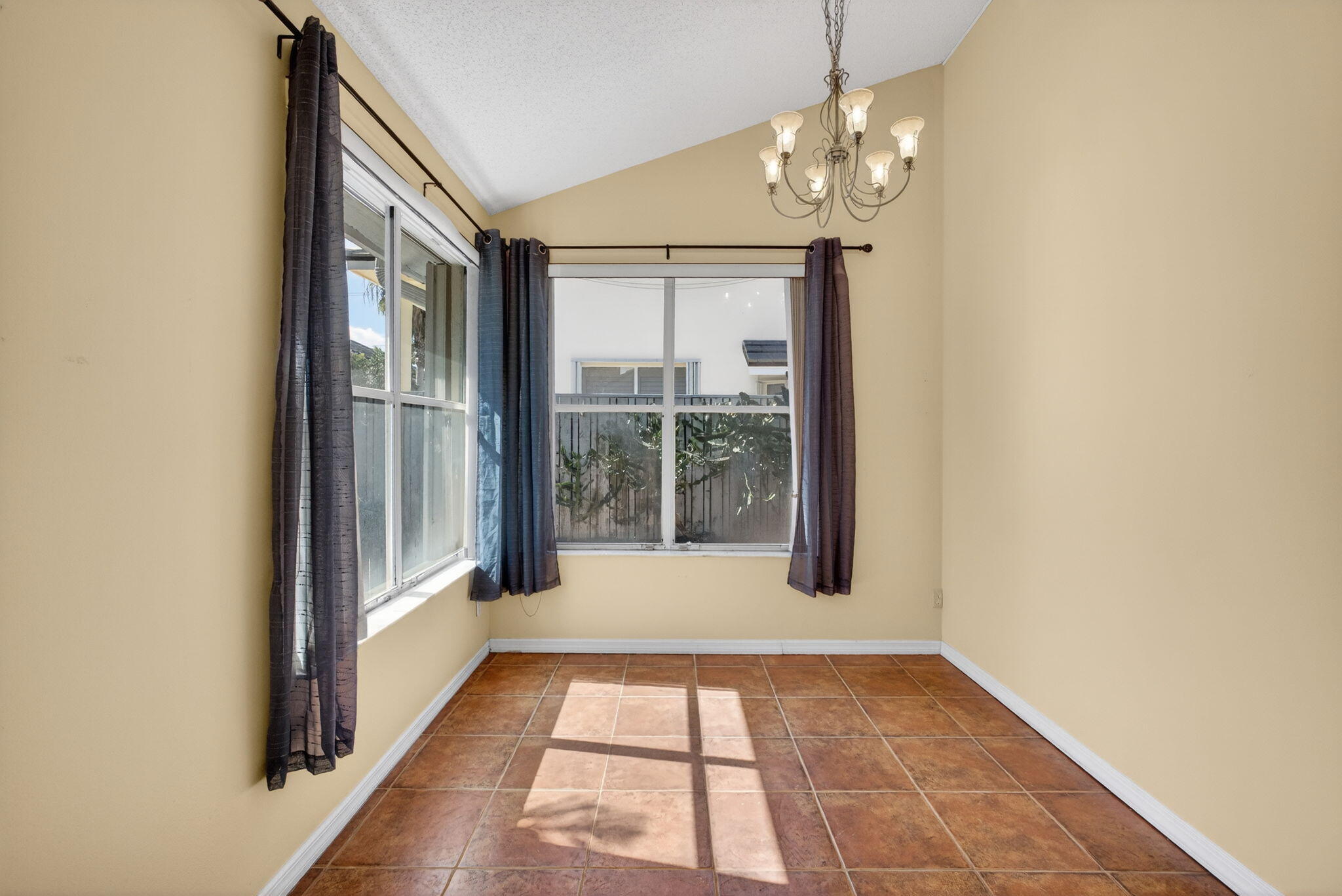 3057 Genoa Jupiter, FL 33477