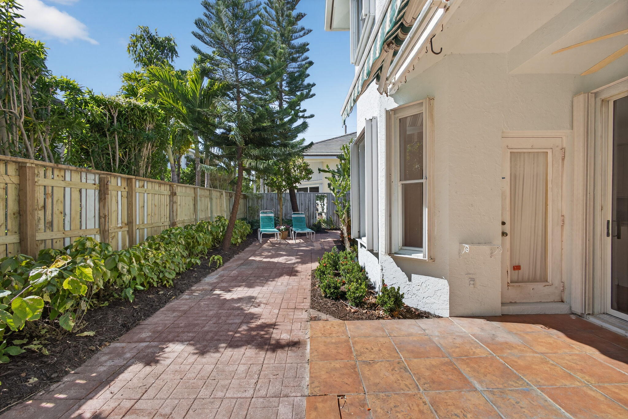 3057 Genoa Jupiter, FL 33477