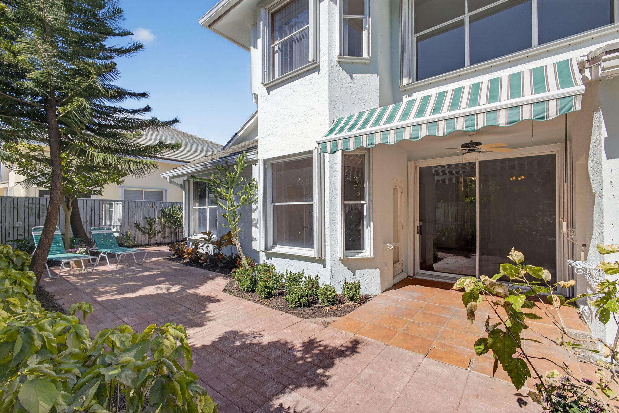 3057 Genoa Jupiter, FL 33477