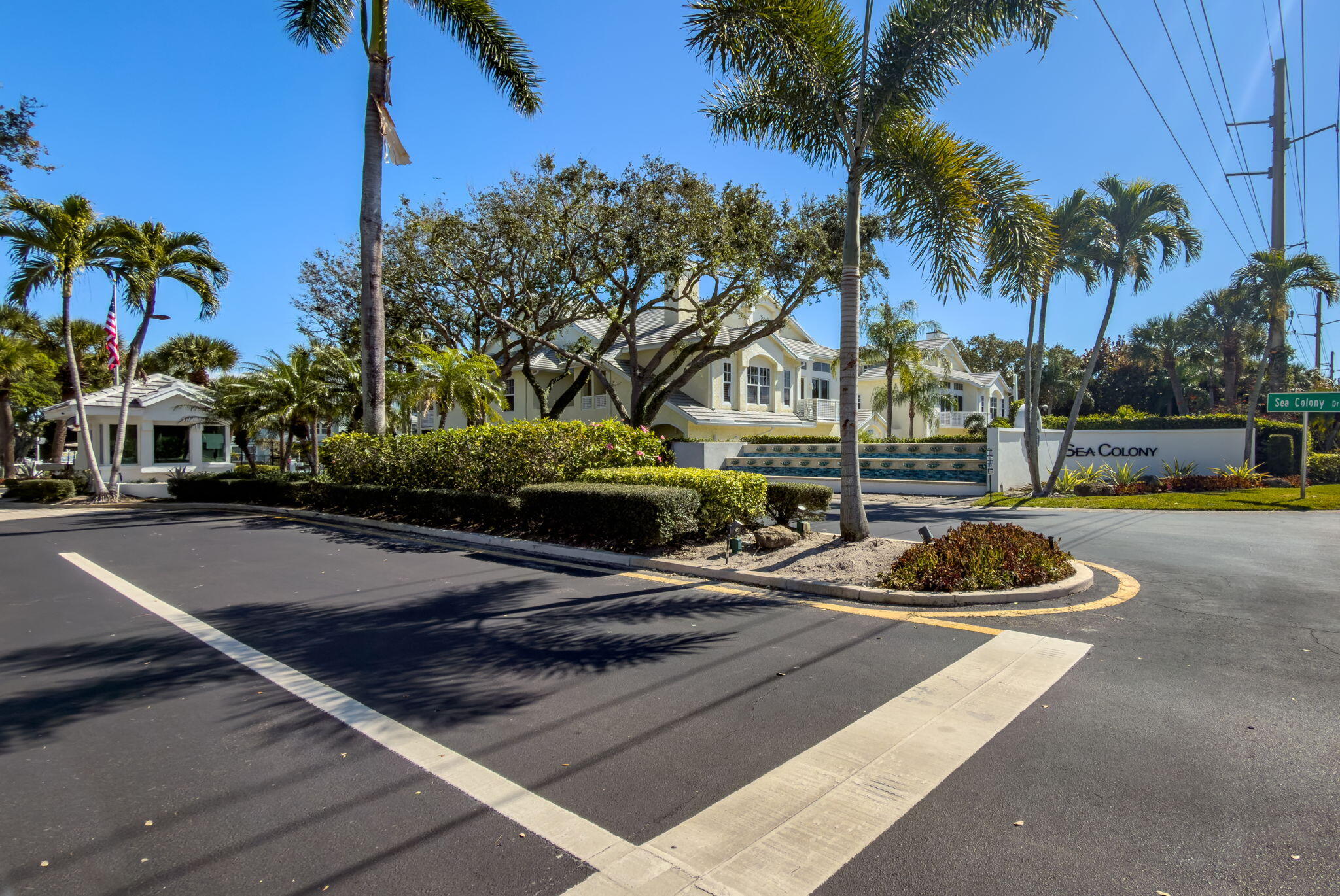 3057 Genoa Jupiter, FL 33477