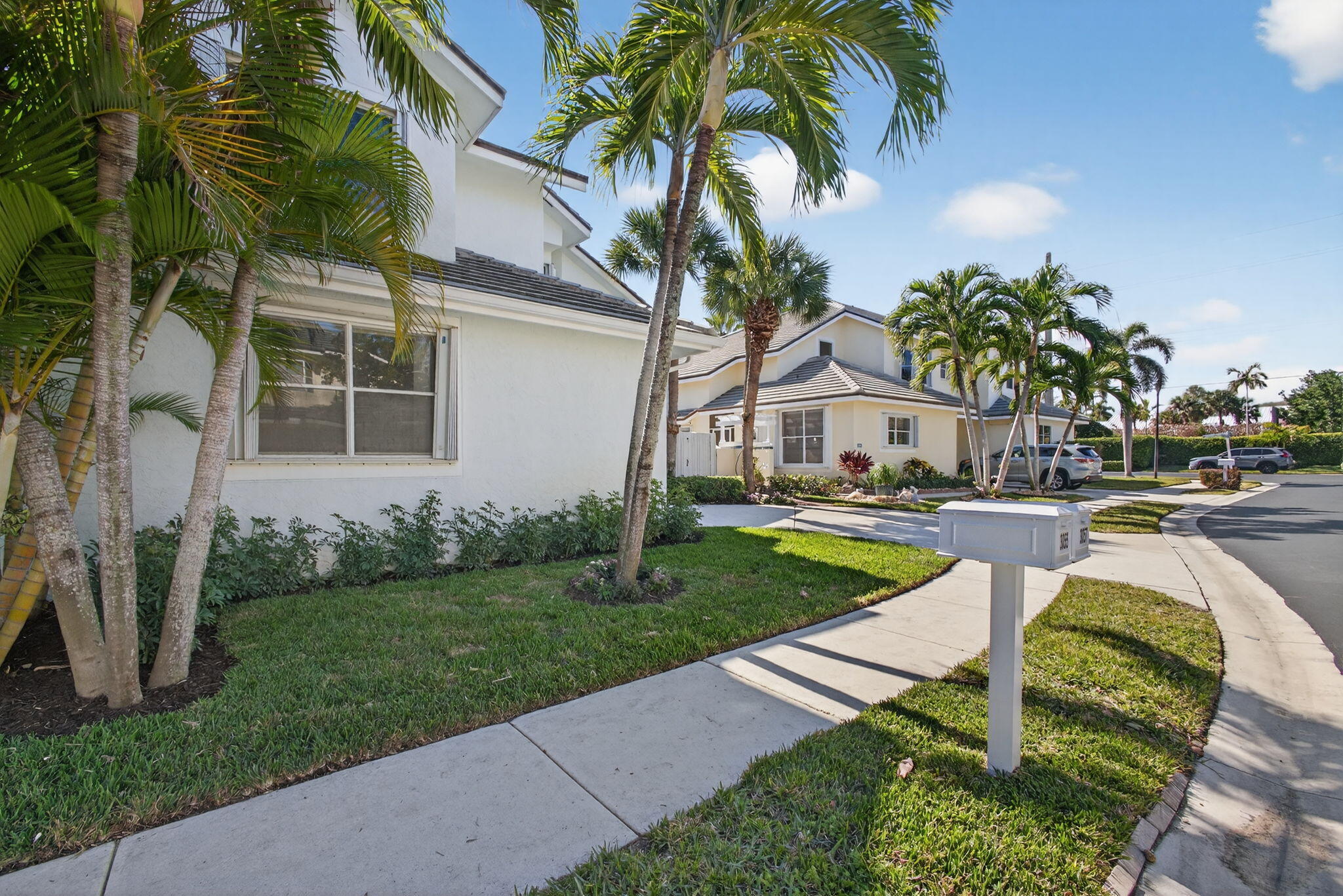3057 Genoa Jupiter, FL 33477