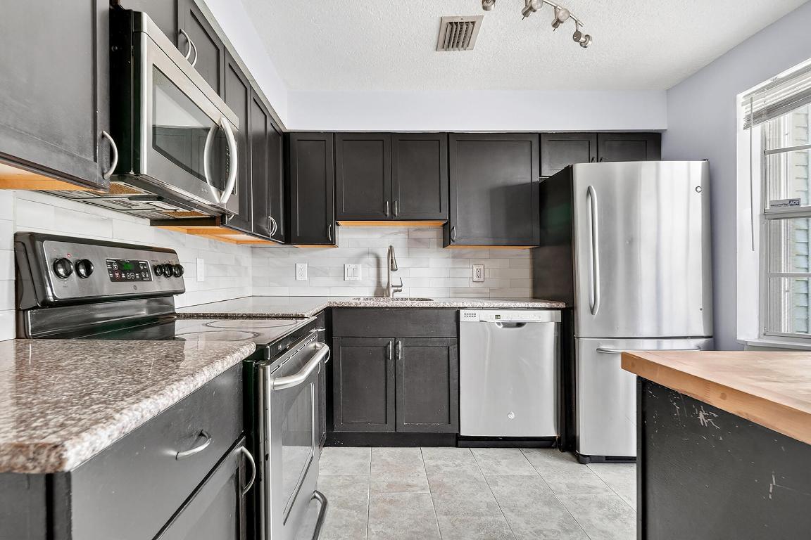 407 Georgian Park Jupiter, FL 33458