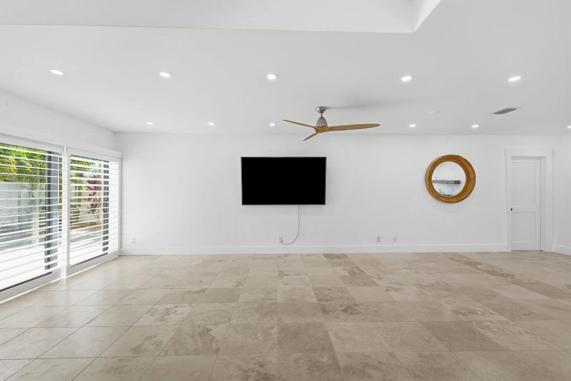 1484 Via Del Sol Jupiter, FL 33477