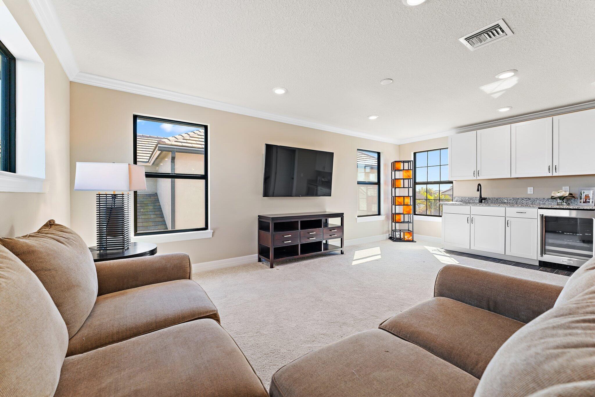 125 Indigo Riv Jupiter, FL 33478