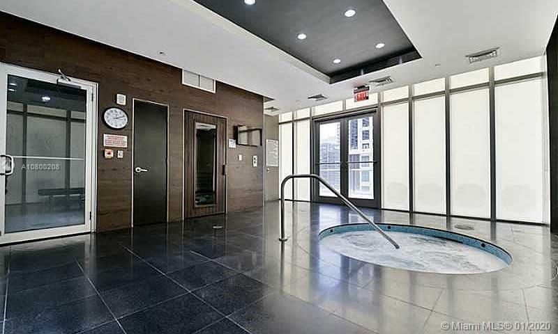 image 500 Brickell East14
