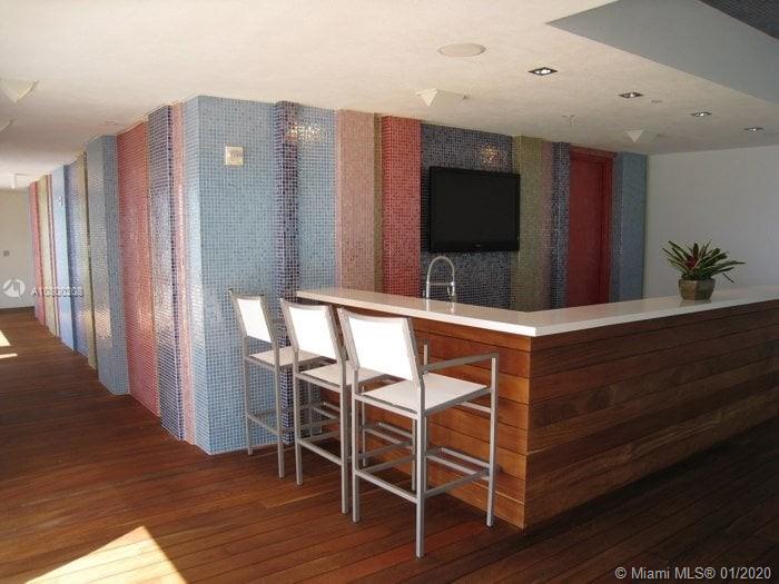 image 500 Brickell East15