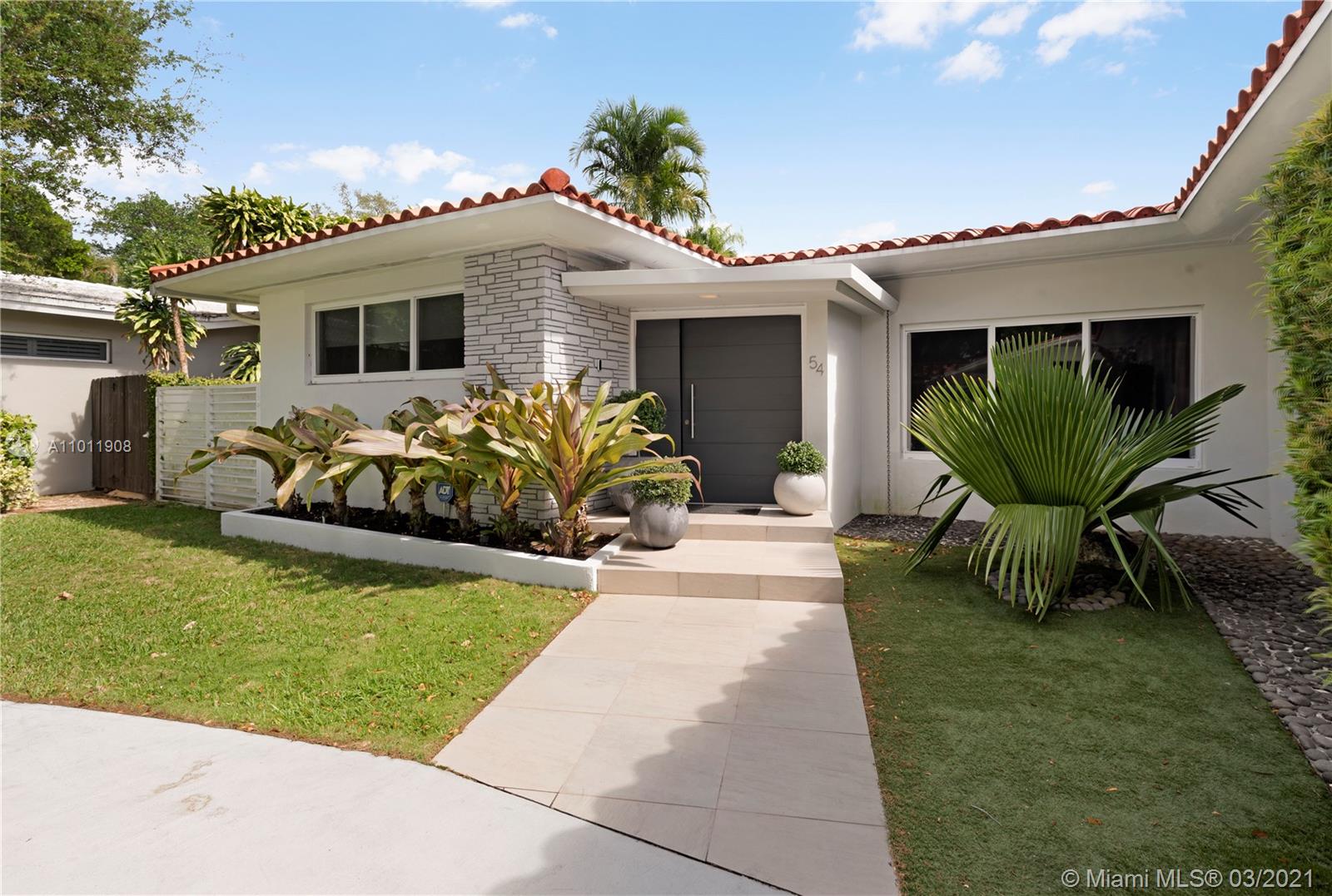 54 Bay Heights Dr
