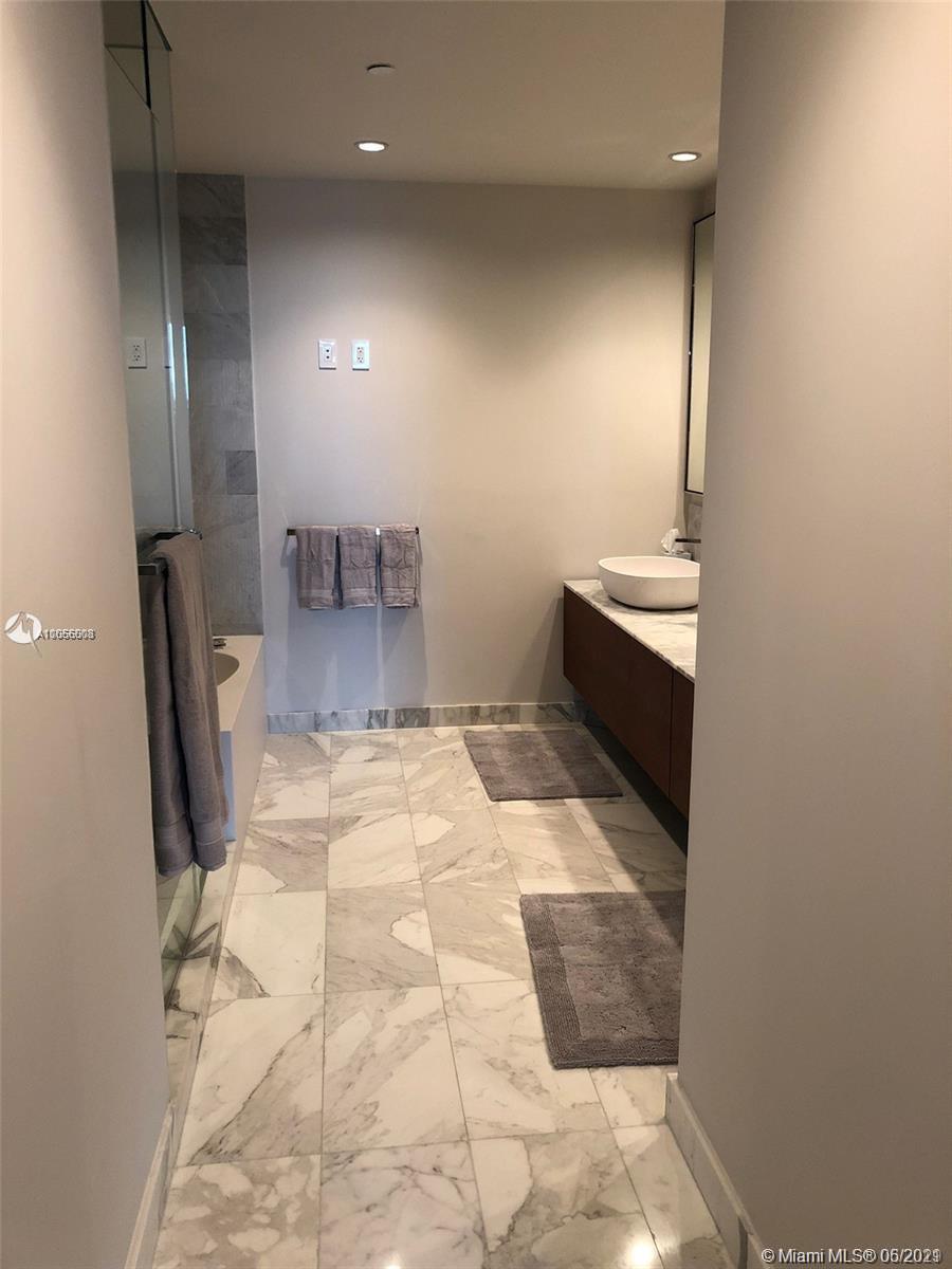 10203 Collins Ave #605,Bal Harbour, FL 33154