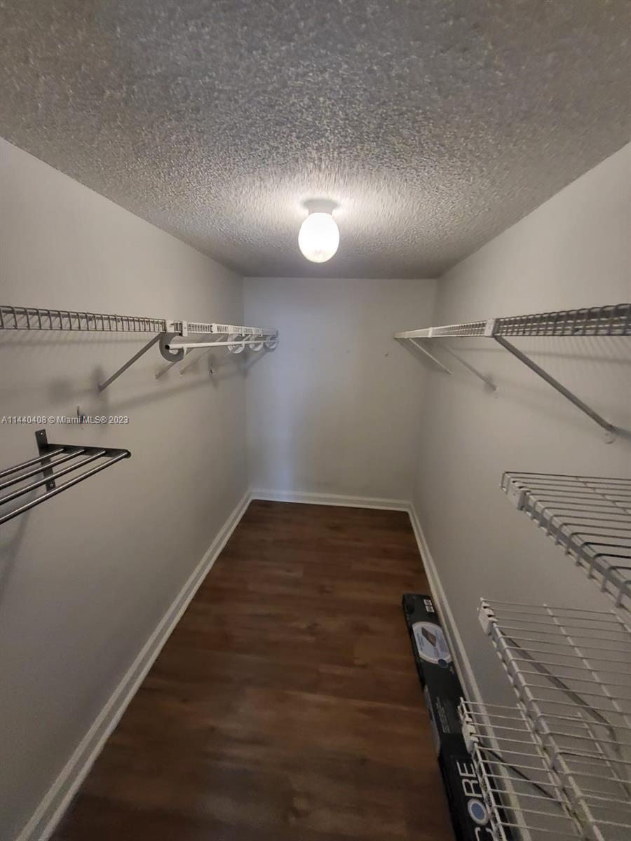 13499 Biscayne Blvd #1408,North Miami, FL 33181