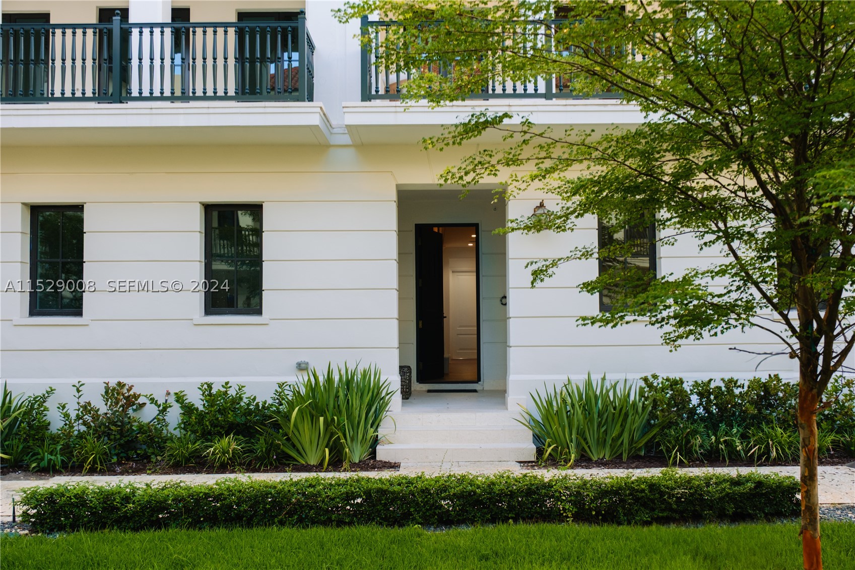 504 Malaga Ave #T8 Coral Gables, FL 33134
