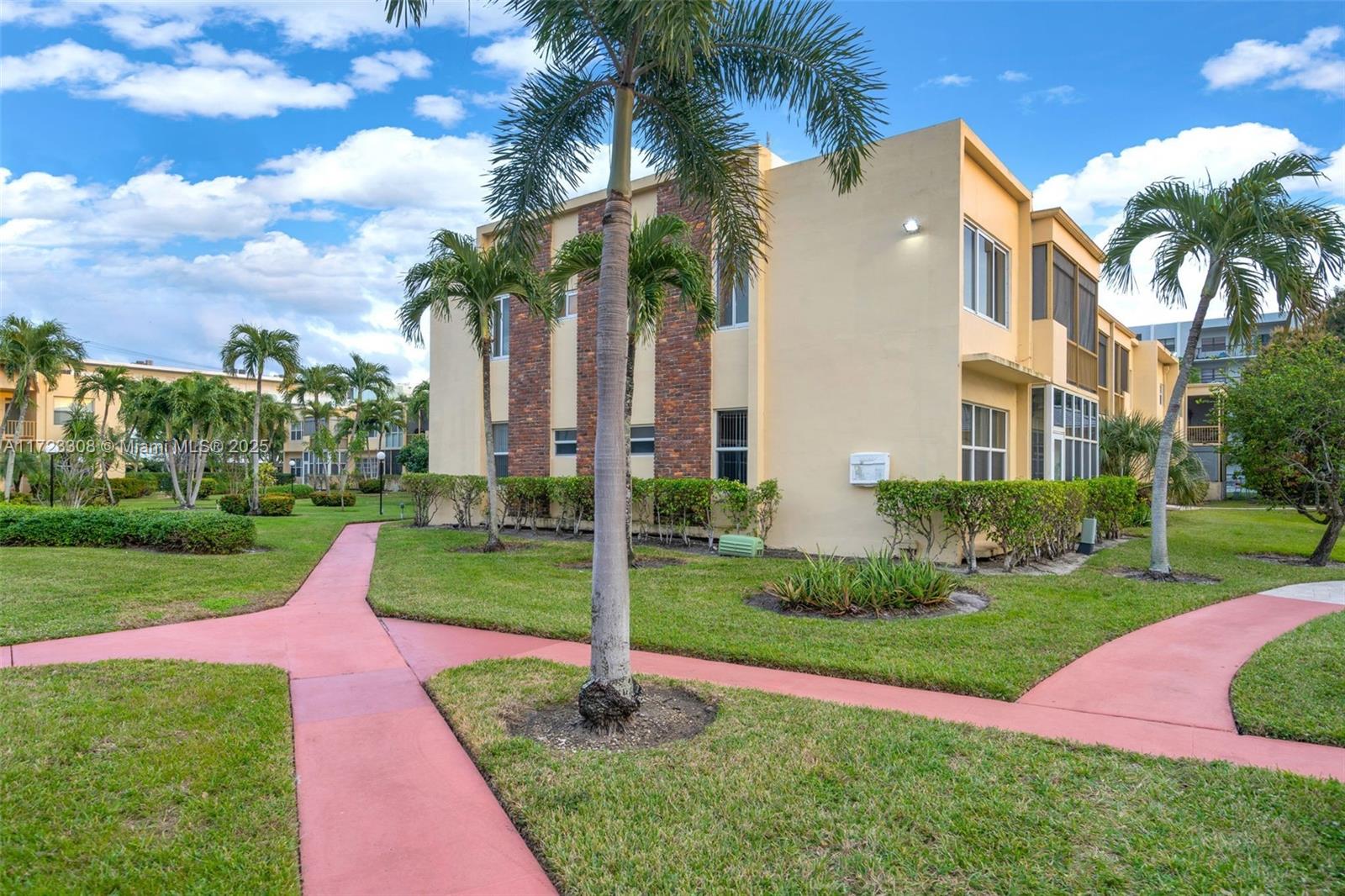 Casa de Condomínio