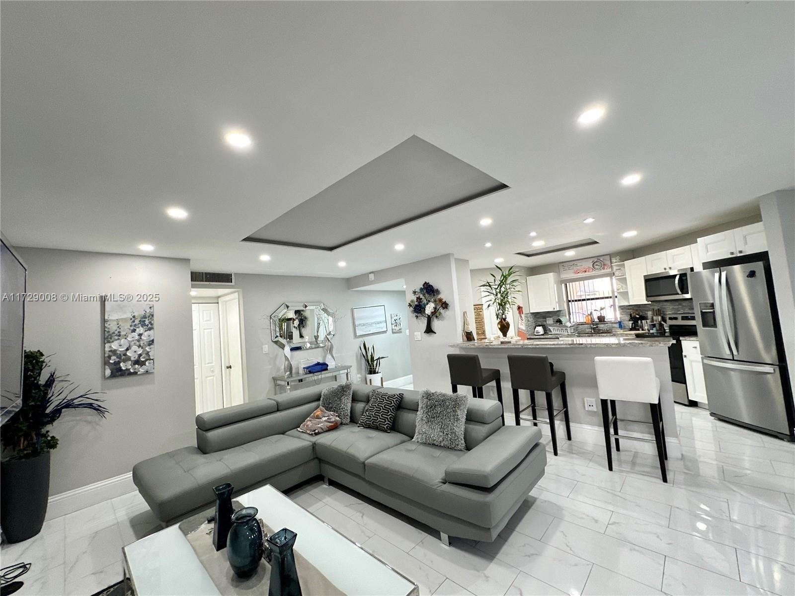 6655 W Broward Blvd #201
