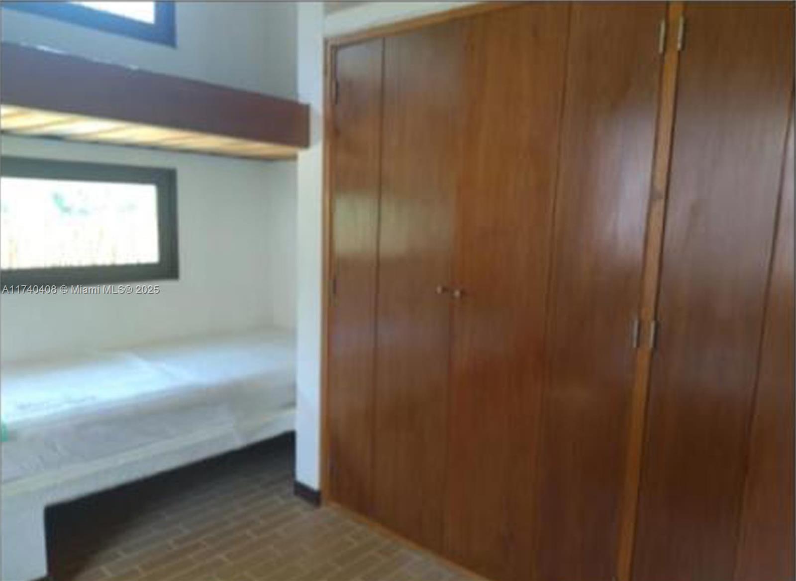 1000 NE Barbosa Berrio ,, FL 23987