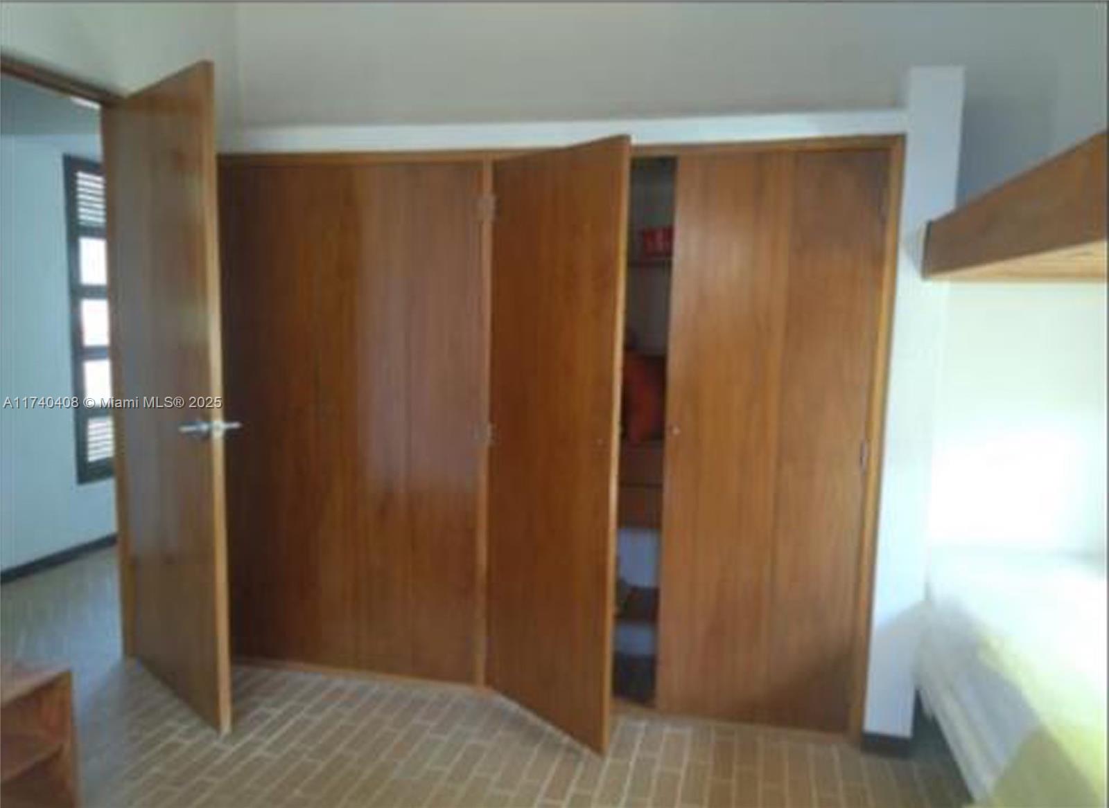 1000 NE Barbosa Berrio ,, FL 23987