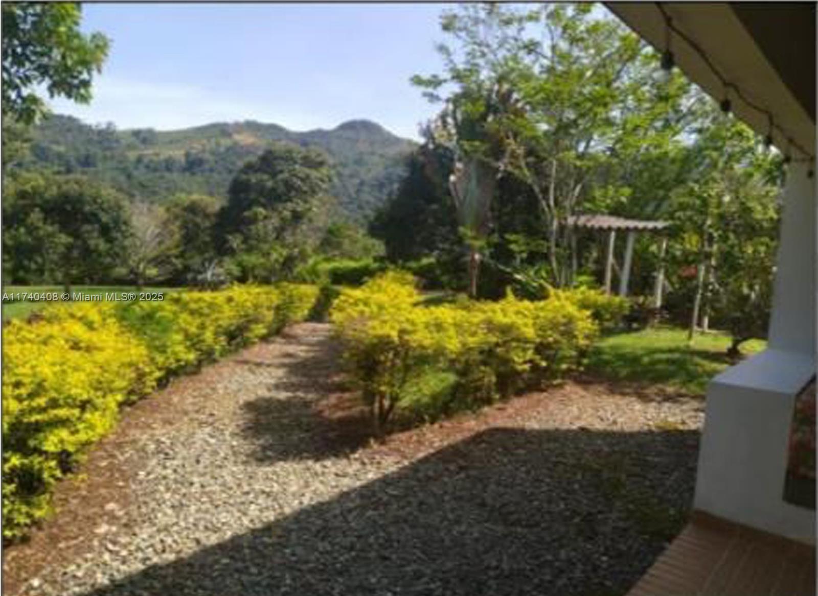 1000 NE Barbosa Berrio ,, FL 23987