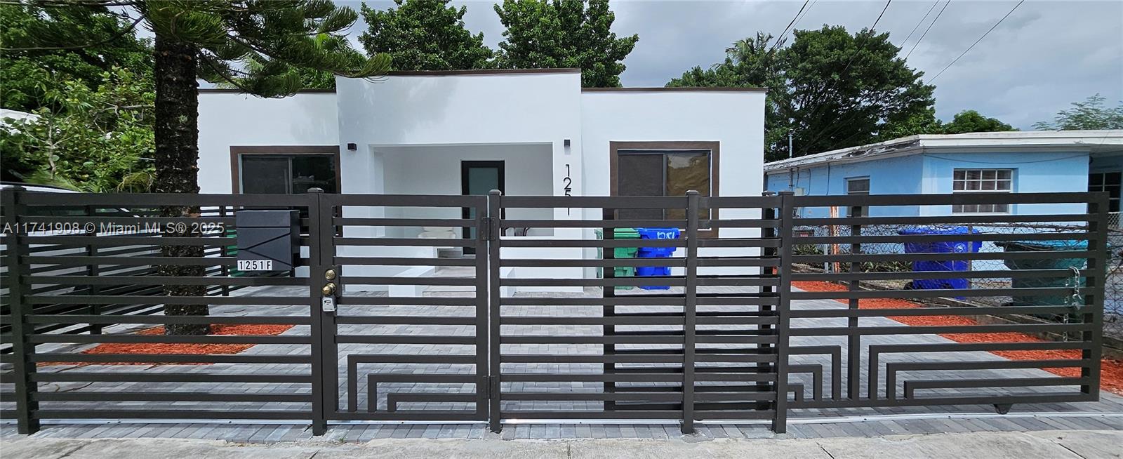 Duplex / Quad Plex / Triplex
