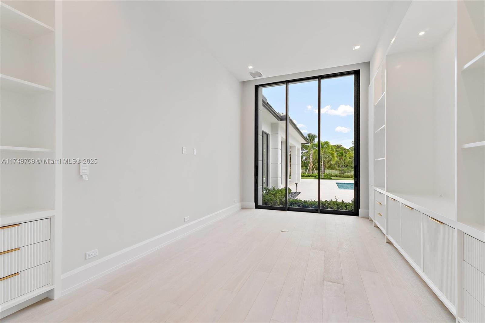 226 Bears Clb Dr Jupiter, FL 33477