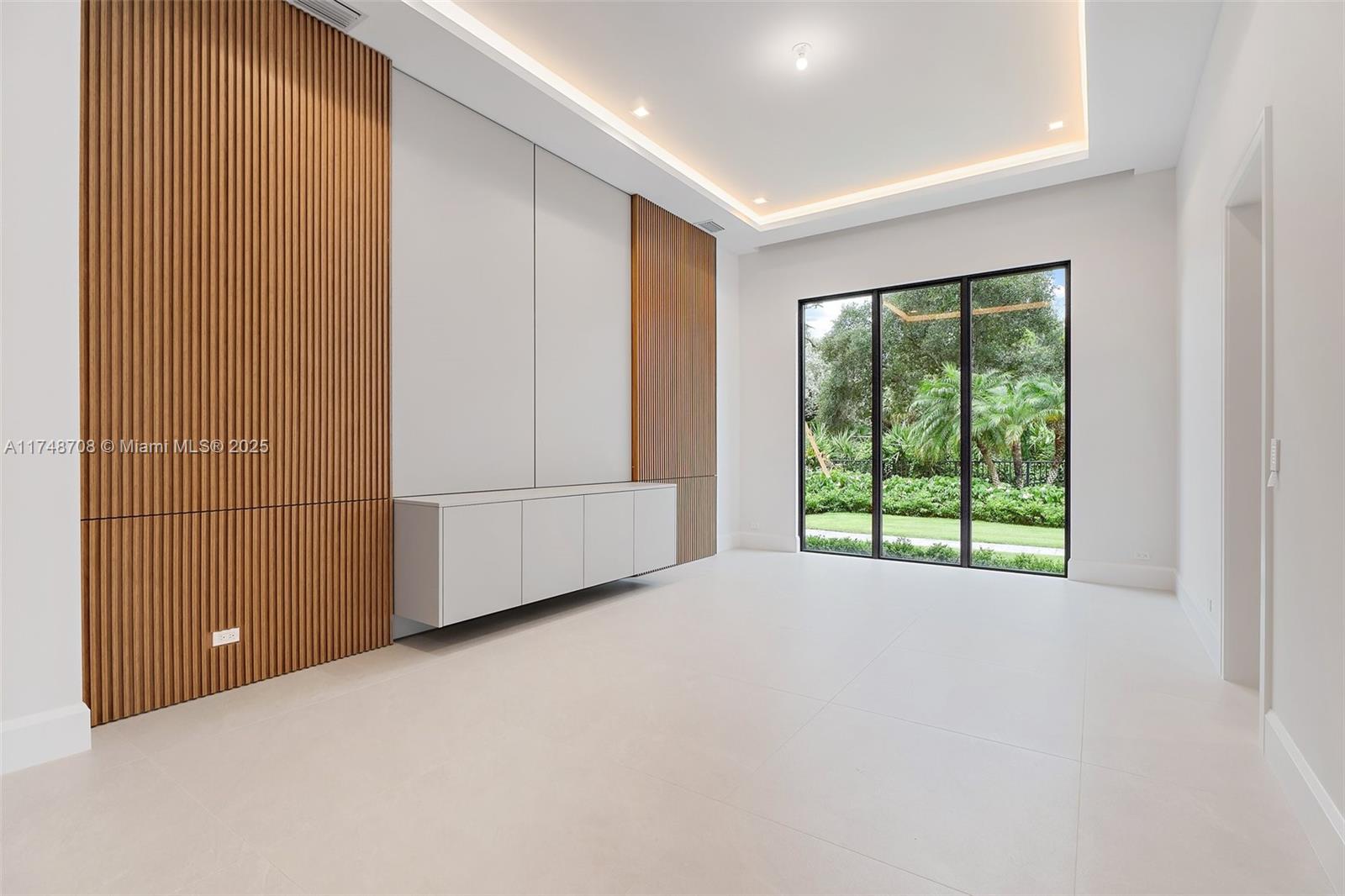 226 Bears Clb Dr Jupiter, FL 33477