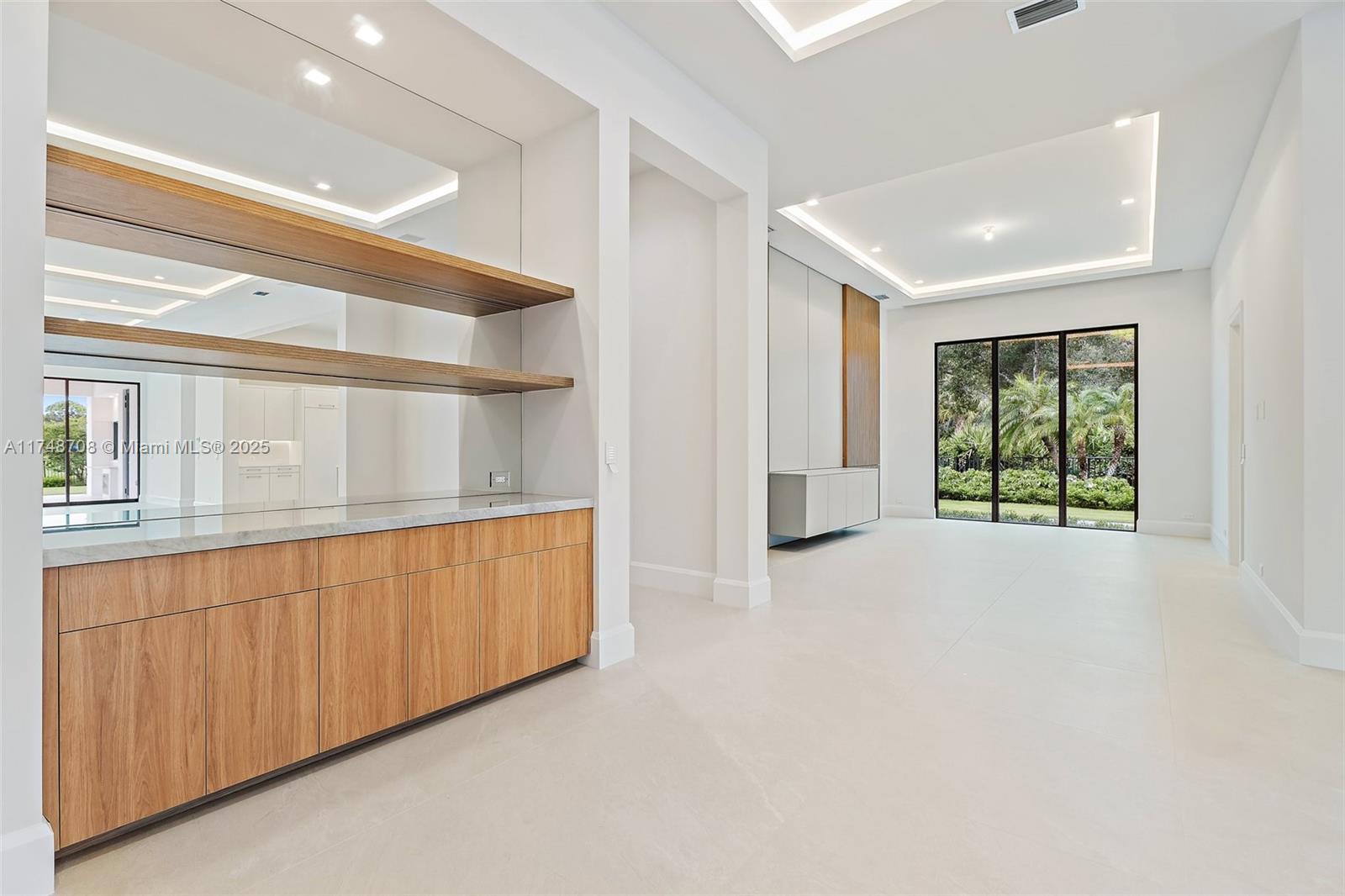 226 Bears Clb Dr Jupiter, FL 33477