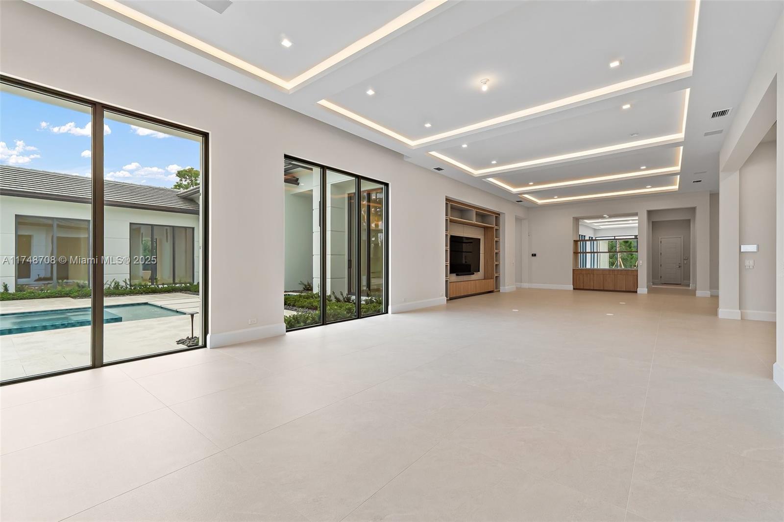 226 Bears Clb Dr Jupiter, FL 33477