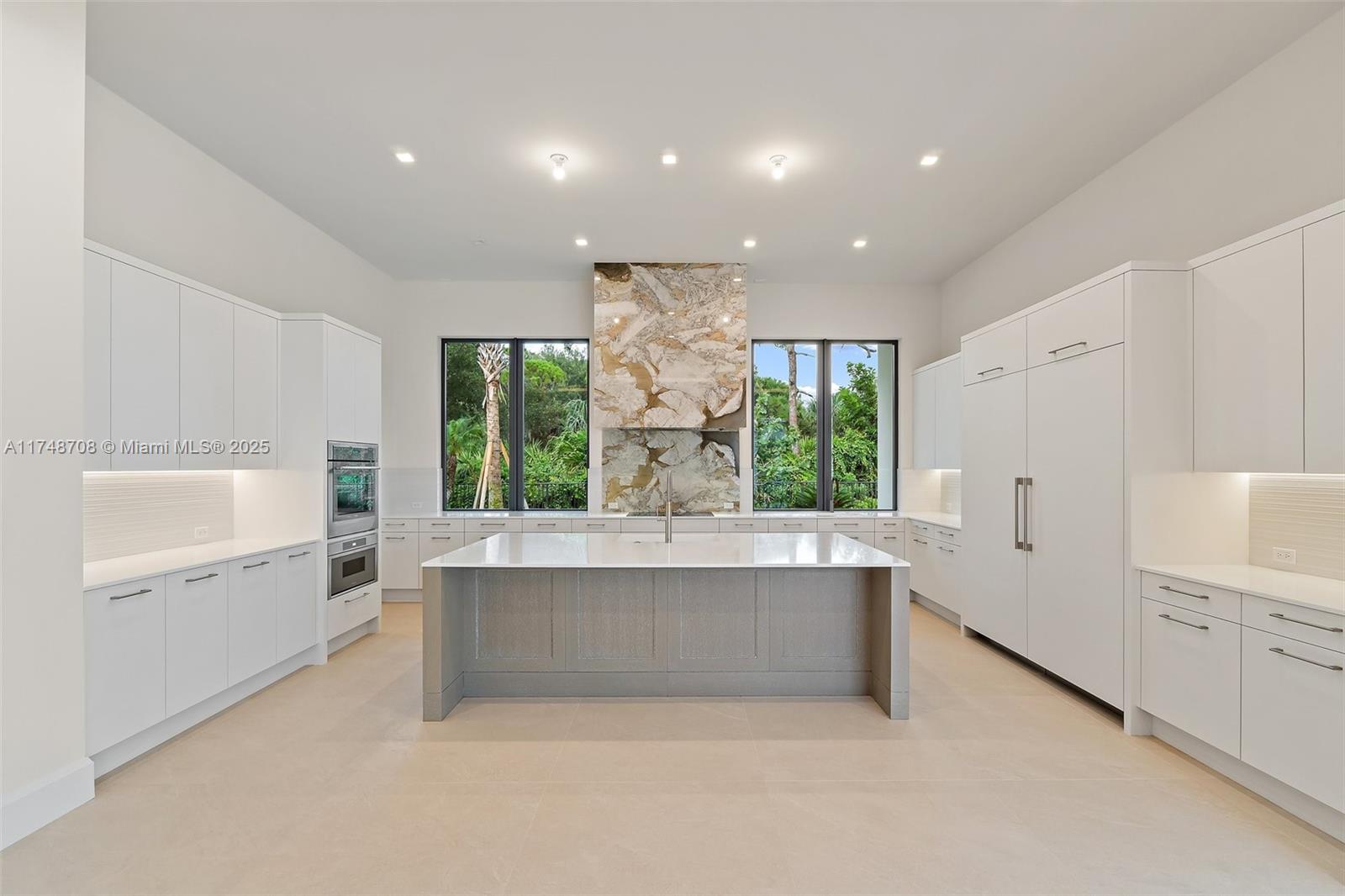 226 Bears Clb Dr Jupiter, FL 33477