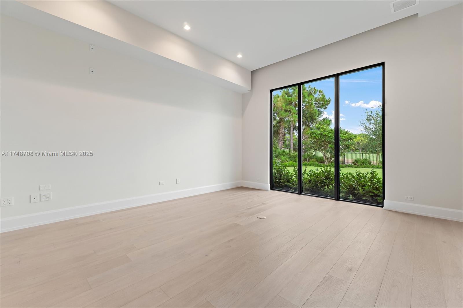 226 Bears Clb Dr Jupiter, FL 33477