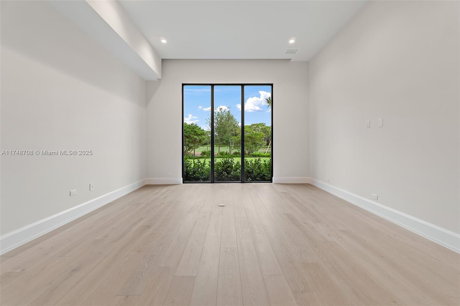 226 Bears Clb Dr Jupiter, FL 33477