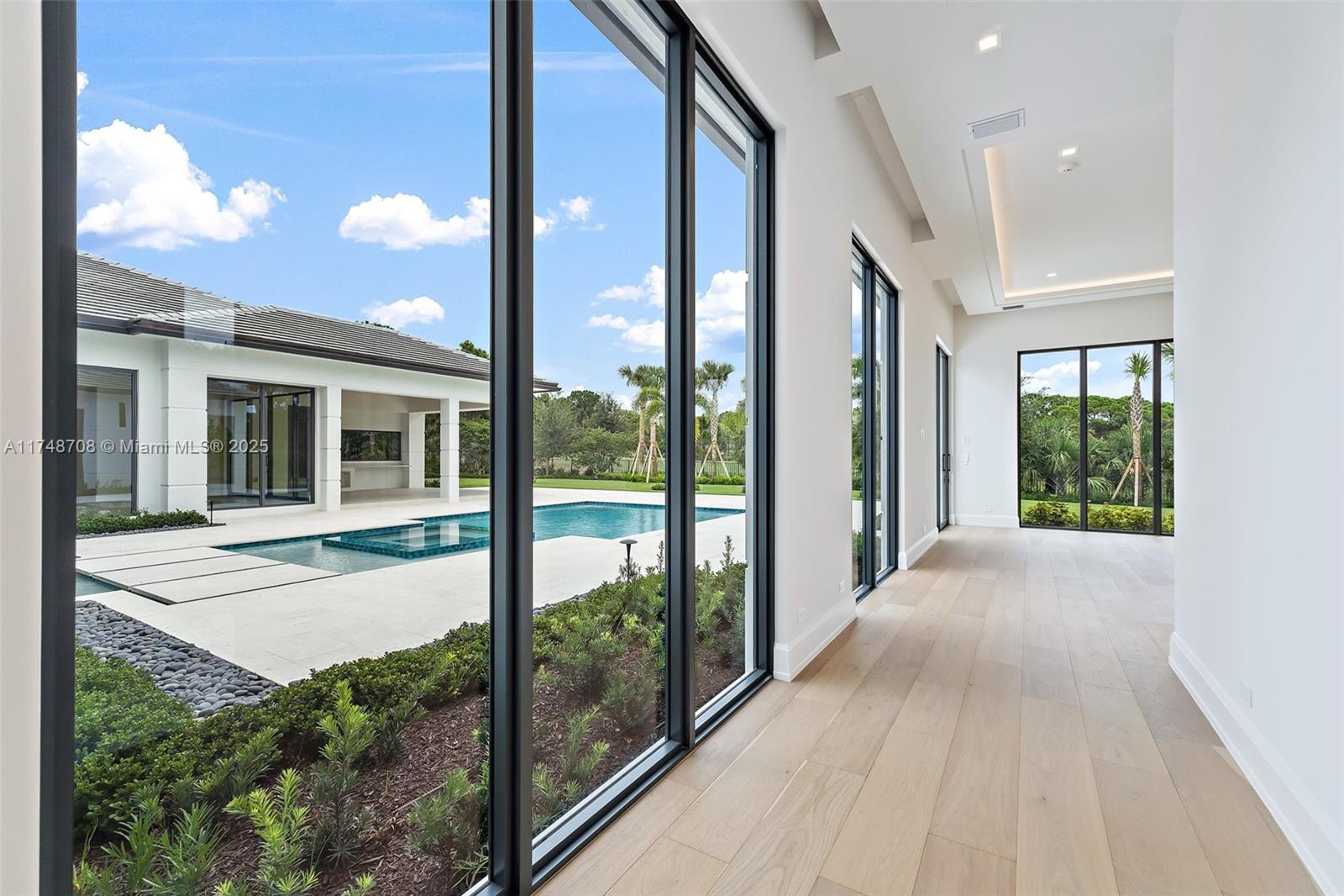 226 Bears Clb Dr Jupiter, FL 33477