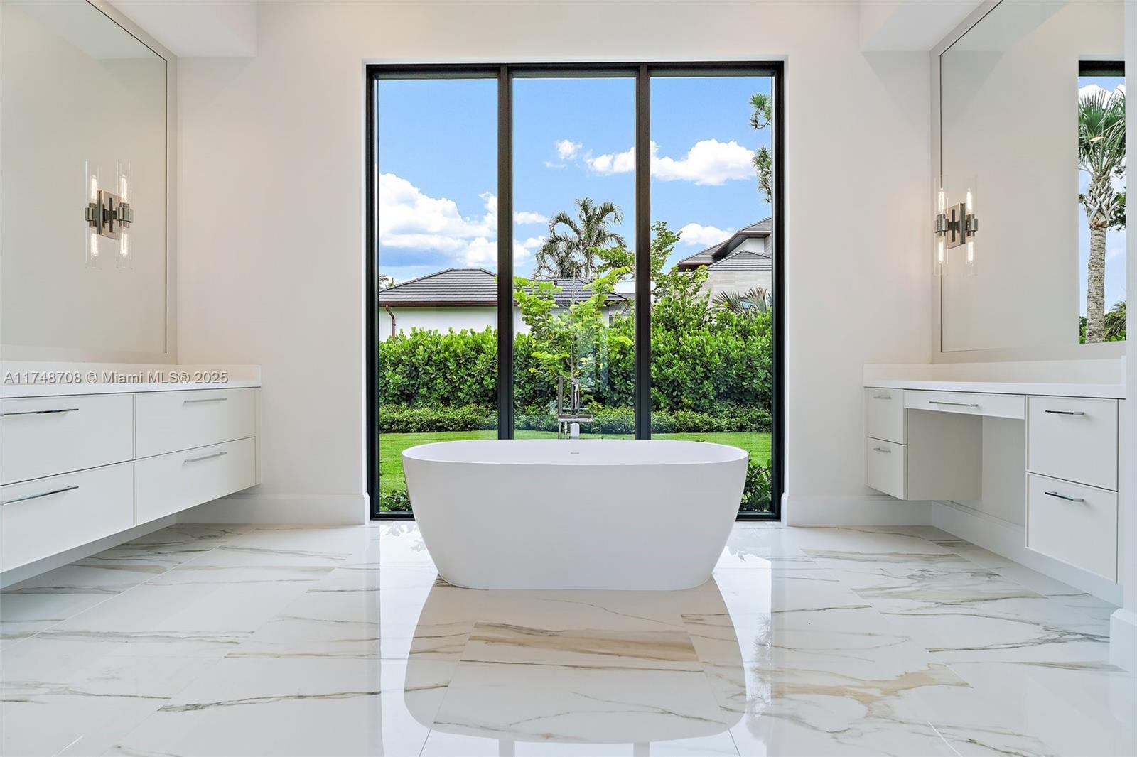 226 Bears Clb Dr Jupiter, FL 33477