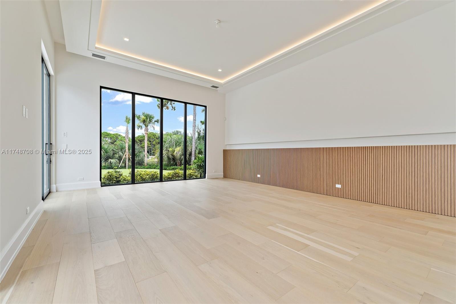 226 Bears Clb Dr Jupiter, FL 33477