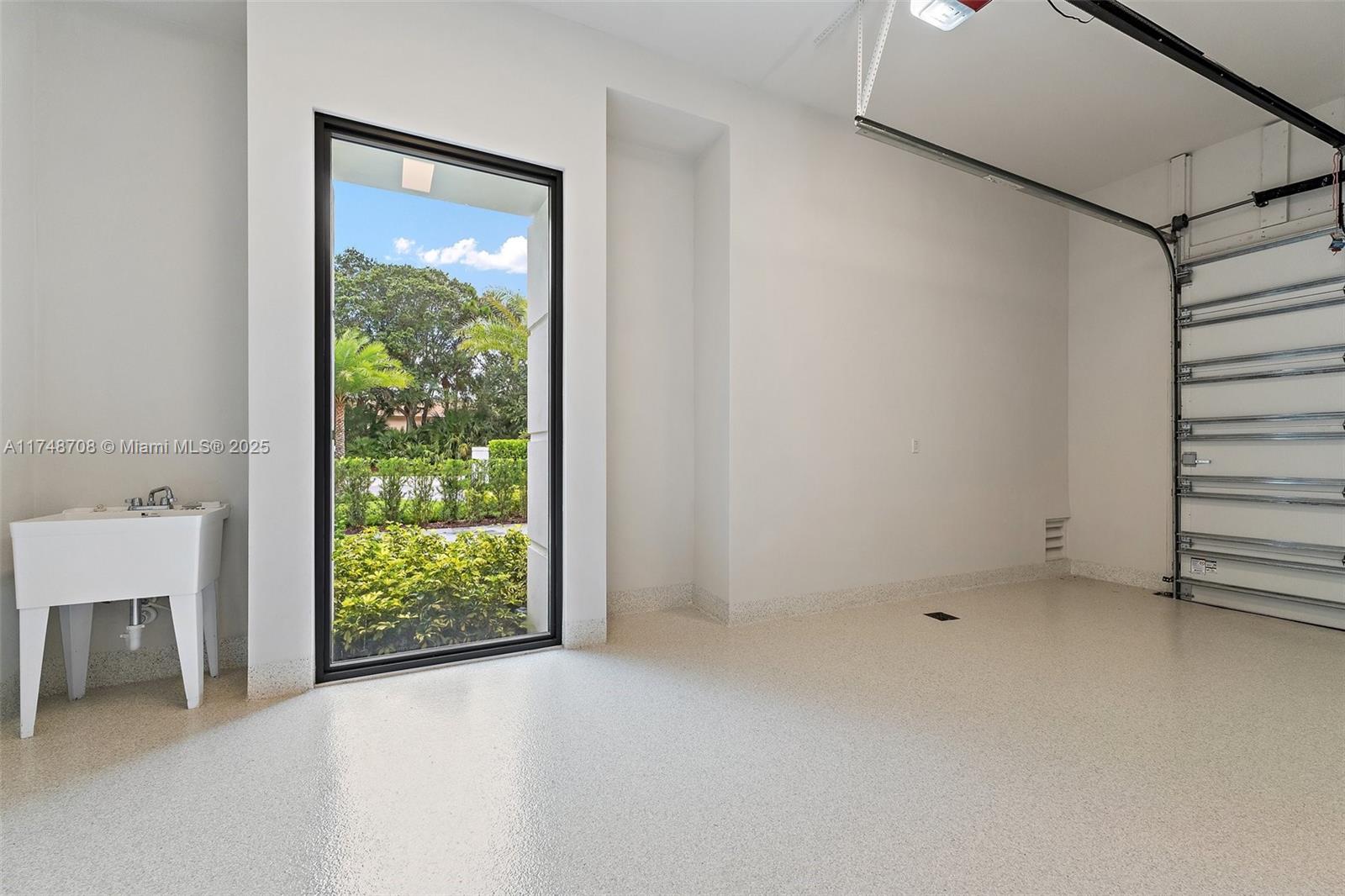 226 Bears Clb Dr Jupiter, FL 33477