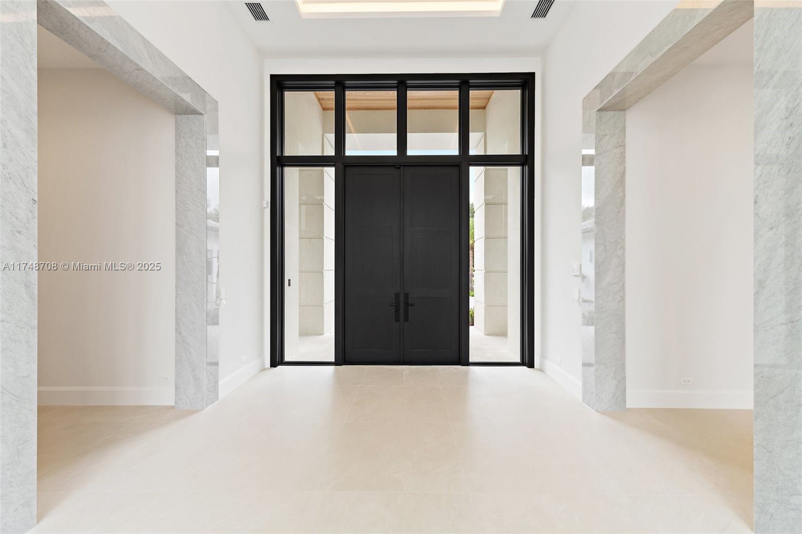 226 Bears Clb Dr Jupiter, FL 33477