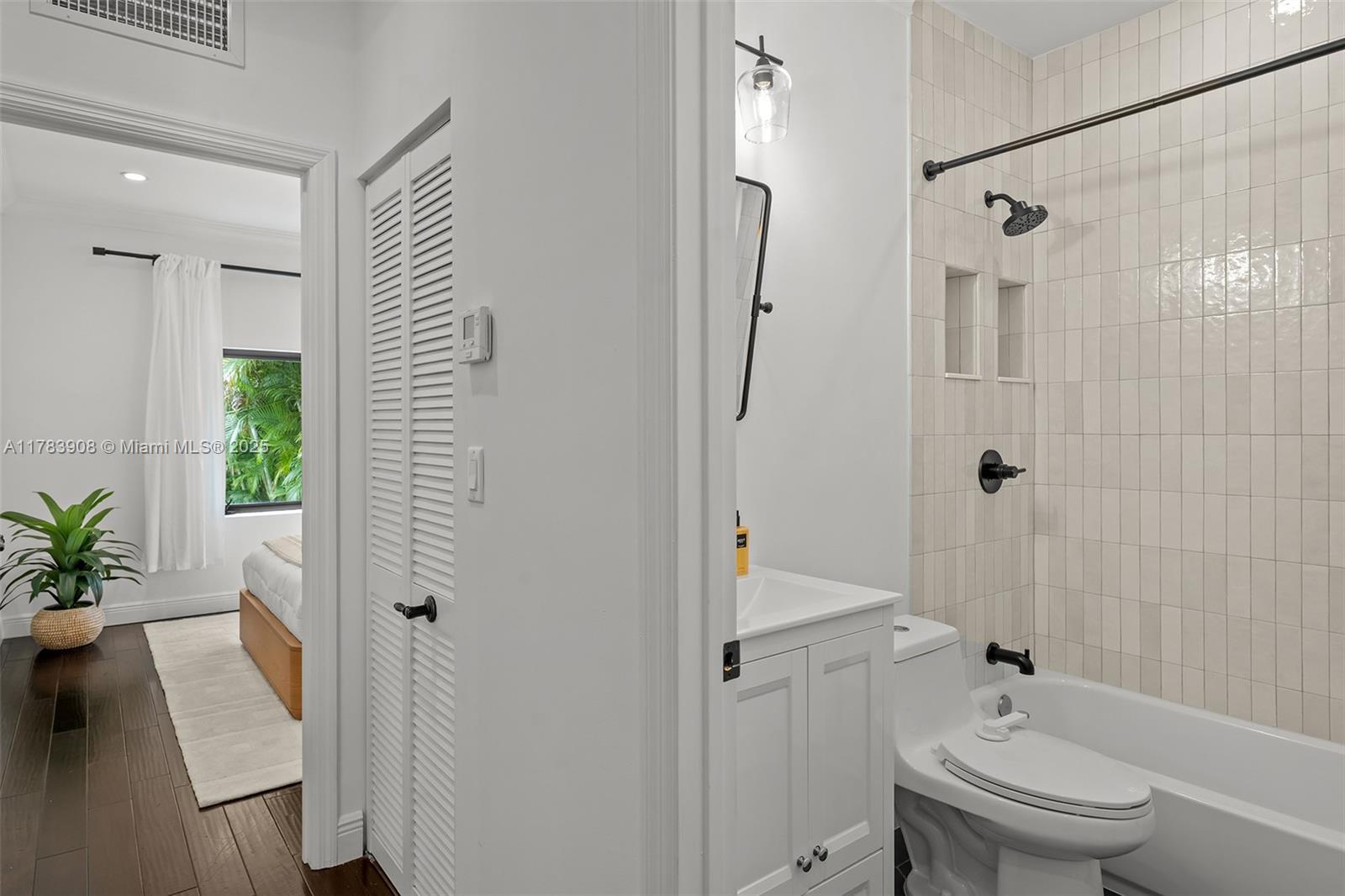 146 NE 47th St Miami, FL 33137